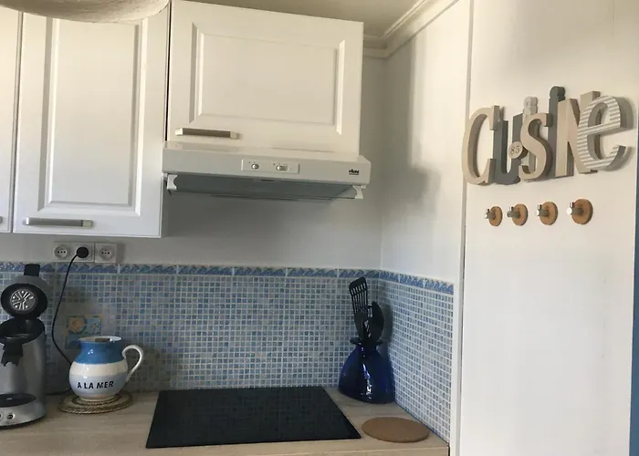 Holiday home Maison De Pays A 2 Pas De La Et Du Centre La Tranche-sur-Mer